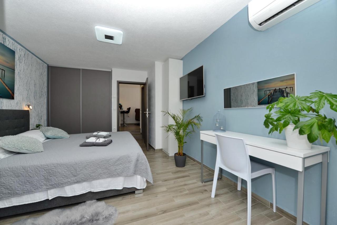 Stunning 2-Bed Villa POPANDROCK in Zadar Exteriör bild